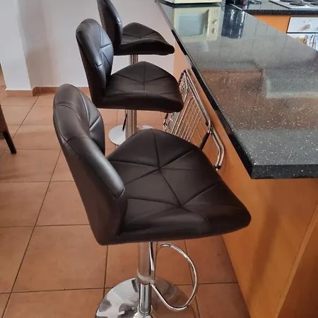 Paphos Holiday Home Дом отдыха Пафос