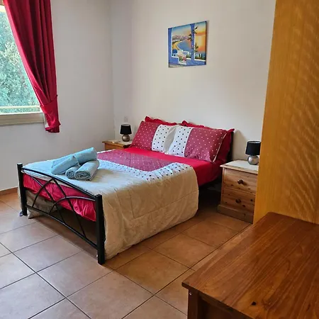 Paphos Holiday Home Пафос