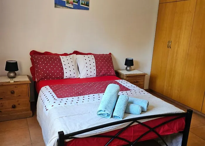 Paphos Holiday Home * Πάφος