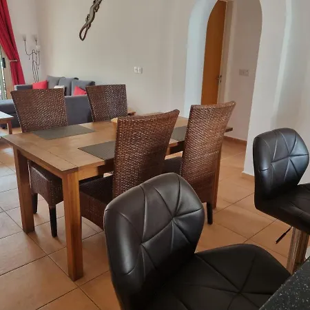 Paphos Holiday Home * Pafos